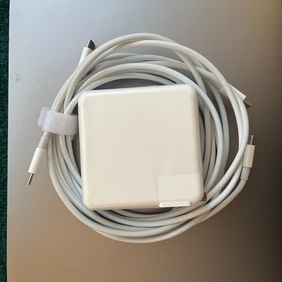 MacBook Pro (13-inch, 2020) – Intel Core i7, 16GB RAM, 500GB SSD – Excellent Con - Picture 6 of 9